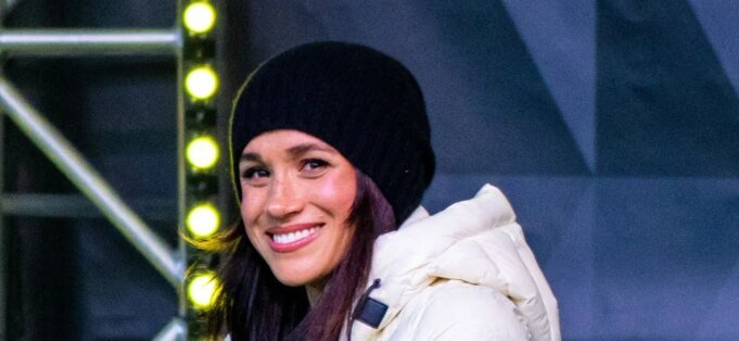 梅根·馬克爾 (Me 梅根·馬克爾 (Meghan Markle) 獲得價值 1,600 美元的服裝,與哈里王子 (Harry Prince) 一起參加家庭南瓜地旅行| mtgamer.com