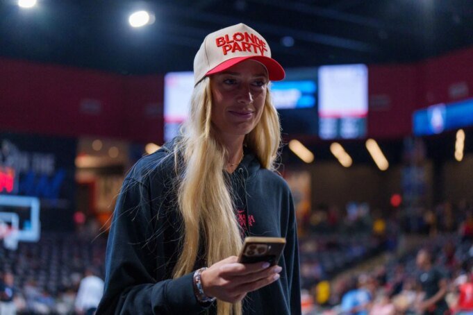 Fever 的 So Indiana Fever v Atlanta Dream - Game Three - Source: Getty