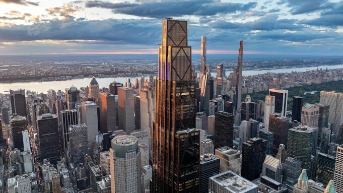 JPMorganCh JPMorganChase made a $3 billion bet on office culture | mtgamer.com