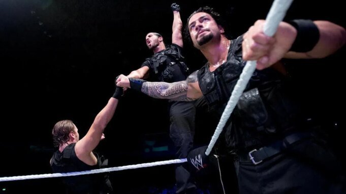 Triple H 可 Seth Rollins is former WWE Heavyweight Champion! (Pic Credit: WWE.Com)