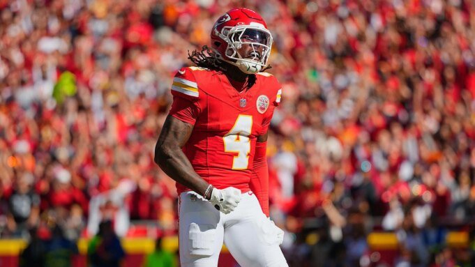 《Fantasy Football 2025》第 9 週 DFS 陣容：傑米·艾森伯格 (Jamie Eisenberg) 上榜最活躍的球員| mtgamer.com