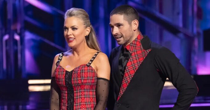 伊萊恩·亨德里克斯 伊萊恩·亨德里克斯 (Elaine Hendrix) 因傷住院缺席“DWTS”直播| mtgamer.com