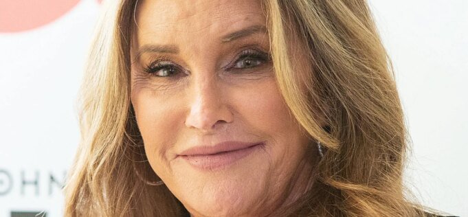 凱特琳·詹納 (Ca 凱特琳·詹納 (Caitlyn Jenner) 再次亮相卡戴珊的告別秀,結果卻令人不快| mtgamer.com