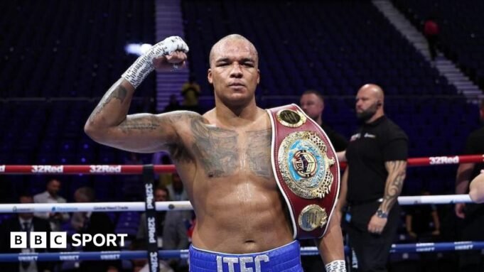 “危險人物”沃德利“ Frazer Clarke faces off with Jeamie TKV