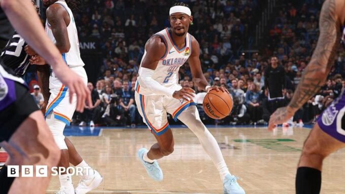 吉爾杰斯-亞歷山大大 Shai Gilgeous-Alexander with the ball