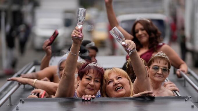 哥倫比亞的奶奶們迎來了她們從未經歷過的成人禮| mtgamer.com