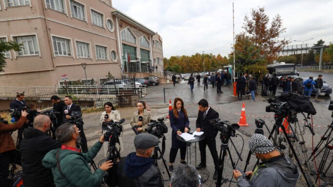 土耳其法院駁回旨在罷 土耳其法院駁回旨在罷免反對黨主要領導人奧澤爾的案件| mtgamer.com