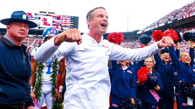在 Ole Miss 在 Ole Miss 在崎嶇的道路上獲勝後,萊恩·基芬 (Lane Kiffin) 在俄克拉荷馬州笑到了最後| mtgamer.com