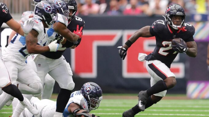 夢幻足球第 9 週開始'Em & Sit 'Em 跑衛：跑特拉維斯·艾蒂安 (Travis Etienne) 輪空和睡眠者| mtgamer.com