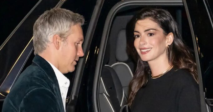 安妮·海瑟薇與丈夫亞 安妮·海瑟薇與丈夫亞當·舒爾曼進行了罕見的紅毯約會| mtgamer.com