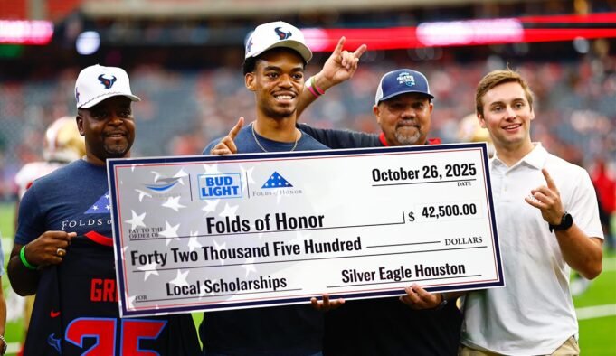 安海斯-布希公司在急 安海斯-布希公司在急救人員日重大體育賽事中提供新捐款,強化“榮譽之折”| mtgamer.com