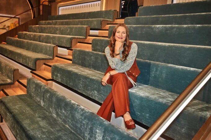 德魯·巴里摩爾 (Drew Barrymore) 在 2025 年日間艾美獎頒獎典禮上擊敗凱莉·克拉克森 (Kelly Clarkson) 獲勝| mtgamer.com