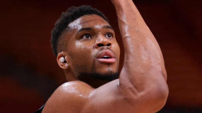 揚尼斯·阿德托昆博本 揚尼斯·阿德托昆博本賽季會被交易嗎?休賽期傳聞簡述| mtgamer.com