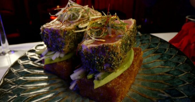 曼哈頓一家以其淫蕩菜單和“感官聖地”而聞名的餐館內| mtgamer.com