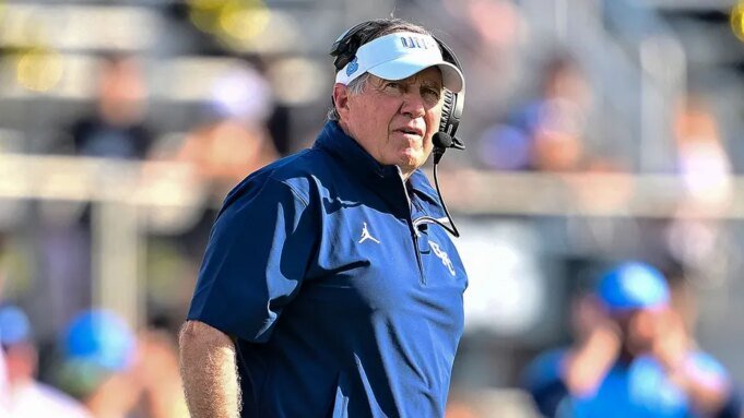 比爾·貝利切克用標誌 比爾·貝利切克用標誌性的特朗普口號為陷入困境的北卡羅來納大學橄欖球項目辯護| mtgamer.com