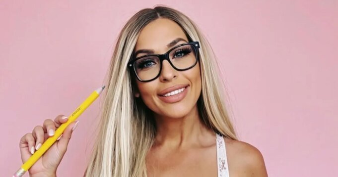 為什麼一位媽媽在被解 為什麼一位媽媽在被解僱前幾週推出了 OnlyFans| mtgamer.com