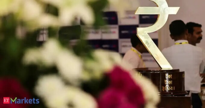 盧比下跌 15 派薩 盧比下跌 15 派薩,印度央行支持稱可防止進一步下跌| mtgamer.com