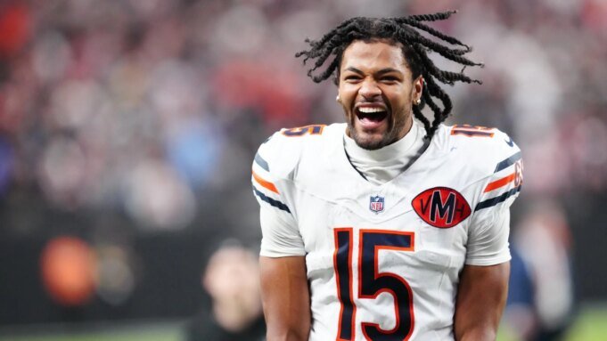 羅馬·奧敦澤希望以多 羅馬·奧敦澤希望以多種方式效仿熊隊傳奇人物德文·赫斯特| mtgamer.com