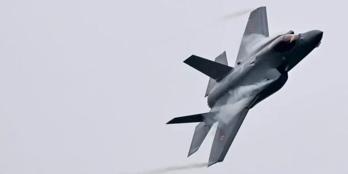 英國皇家空軍軍官警告 英國皇家空軍軍官警告說,新的雷達和導彈技術已經“把地球夷為平地”,即使是低空飛行的飛機也很容易成為目標| mtgamer.com