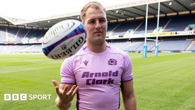 Scotland wing Duhan van der Merwe