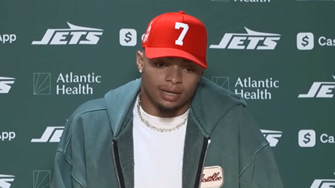 賈斯汀·菲爾茲 (J 賈斯汀·菲爾茲 (Justin Fields) 講述了在情緒激動的一周裡在衣櫃裡哭泣的經歷| mtgamer.com