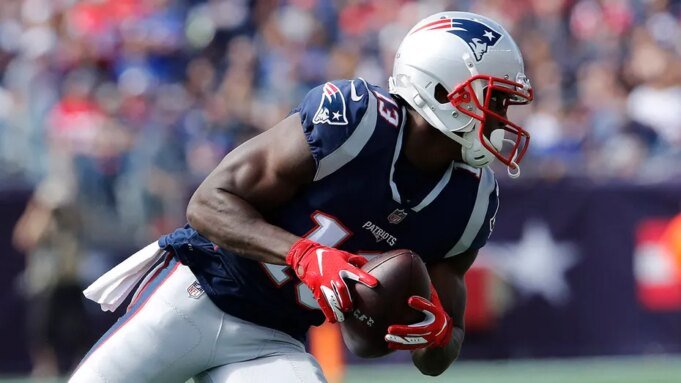 超級碗冠軍的妻子講述 超級碗冠軍的妻子講述了 NFL 丈夫的殘酷現實| mtgamer.com