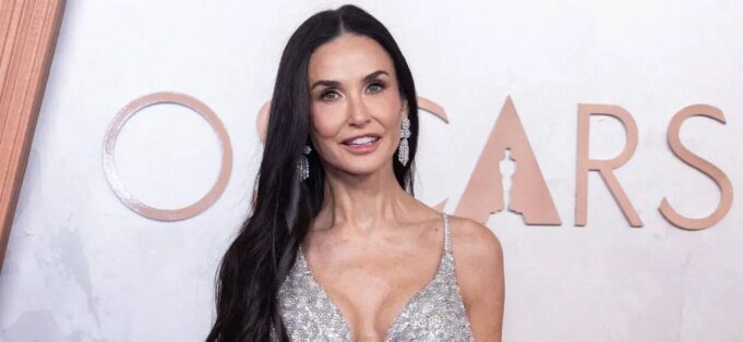 黛米·摩爾 (Dem 黛米·摩爾 (Demi Moore) 62 歲高齡,炫耀自己的身材,與老年女性的“去性化”作鬥爭,證明了自己的實力| mtgamer.com