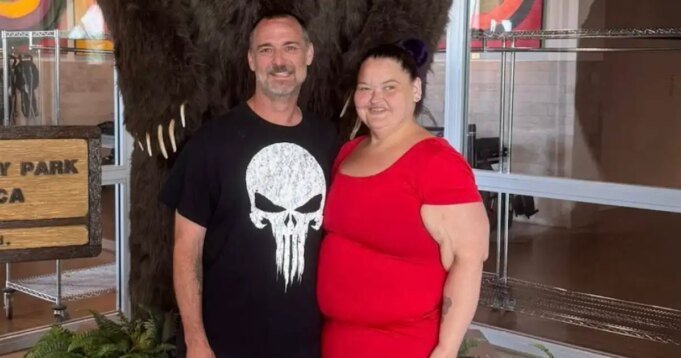 1000 磅。艾米·斯萊頓 (Amy Slaton) 在萬聖節與男友布萊恩·洛夫沃恩 (Brian Lovvorn) 結婚| mtgamer.com