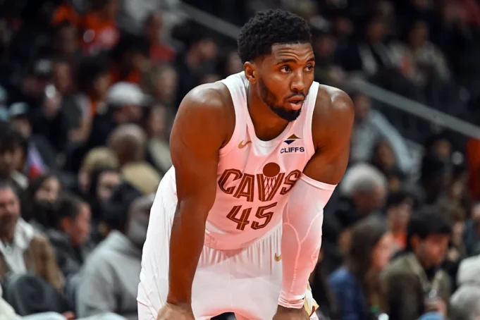 12個數據解釋騎士隊130-123輸給老鷹隊
| mtgamer.com