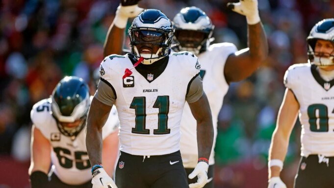 2025 年黑色星期 2025 年黑色星期五 NFL 比賽預測、賠率:專家對老鷹隊與熊隊 40-25 場比賽的選擇
| mtgamer.com