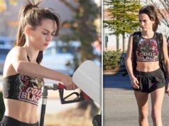 喬丹·哈德森 (Jordon Hudson) 身穿迷你歡呼服炫耀腹肌
| mtgamer.com 喬丹·哈德森 (Jordon Hudson) 身穿迷你歡呼服炫耀腹肌
| mtgamer.com