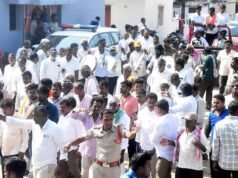 2025 年 Telangana GP 選舉:4,236 個 Sarpanch 職位收到 25,654 份提名,其中 70% 在最後一天提交
| mtgamer.com 2025 年 Telangana GP 選舉:4,236 個 Sarpanch 職位收到 25,654 份提名,其中 70% 在最後一天提交
| mtgamer.com