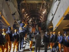 80 名 NDRF 人員向被洪水淹沒的斯里蘭卡運送了 21 噸救災物資
| mtgamer.com 80 名 NDRF 人員向被洪水淹沒的斯里蘭卡運送了 21 噸救災物資
| mtgamer.com