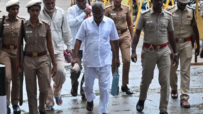 AIADMK Ndudu 是一名 Paralagage，2005 年 AIADMK 被謀殺
| mtgamer.com