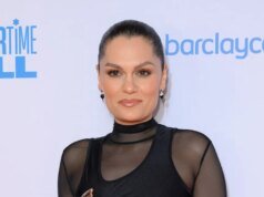 Jessie J 說她 17 歲時中風:“剛剛拿到我的第一份唱片合約”
| mtgamer.com Jessie J 說她 17 歲時中風:“剛剛拿到我的第一份唱片合約”
| mtgamer.com