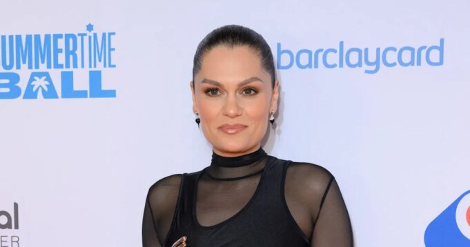 Jessie J 說 Jessie J 說她 17 歲時中風:“剛剛拿到我的第一份唱片合約”
| mtgamer.com