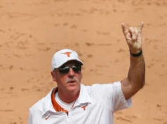 Longhorns Daily News:德克薩斯州壘球在 2026 年招募班中排名前 4
| mtgamer.com Longhorns Daily News:德克薩斯州壘球在 2026 年招募班中排名前 4
| mtgamer.com