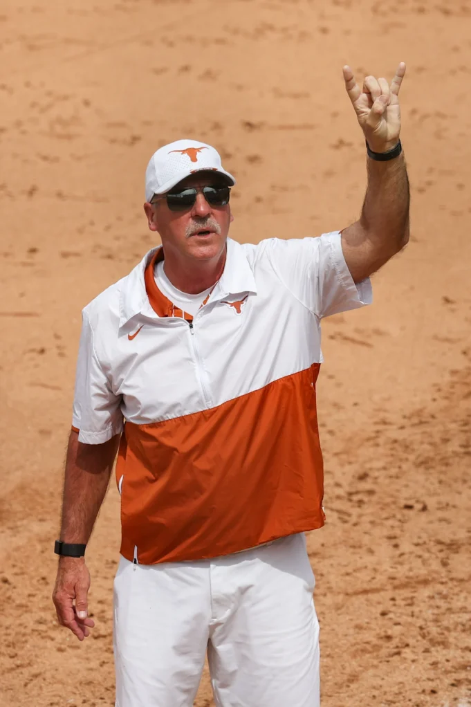 Longhorns Longhorns Daily News:德克薩斯州壘球在 2026 年招募班中排名前 4
| mtgamer.com