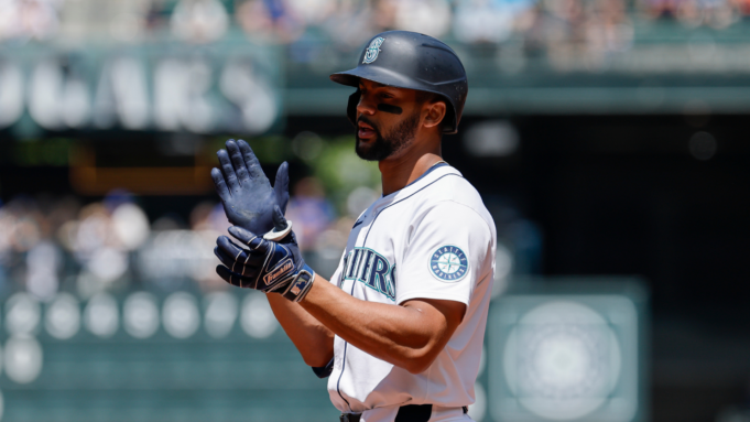 MLB 傳聞：金鶯隊開始自由球員市場，唐·馬丁利在世界大賽失利後離開藍鳥隊
| mtgamer.com