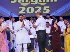 Pawan Kalyan 出席 ENC 的“Sargam”
| mtgamer.com Pawan Kalyan 出席 ENC 的“Sargam”
| mtgamer.com