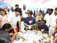 TN CM斯大林為金奈公司環衛工人推出免費膳食計劃
| mtgamer.com TN CM斯大林為金奈公司環衛工人推出免費膳食計劃
| mtgamer.com