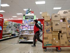 Target推出“10-4”培訓,鼓勵員工對顧客微笑
| mtgamer.com Target推出“10-4”培訓,鼓勵員工對顧客微笑
| mtgamer.com