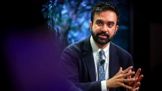 交易員押注佐蘭·馬姆達尼 (Zohran Mamdani) 被驅逐出卡爾希 (Kalshi) 和 Polymarket 的賠率
| mtgamer.com