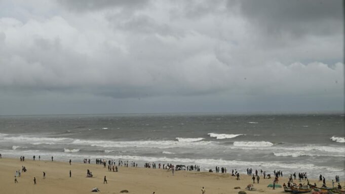 今日頭條新聞：颶風“迪特瓦”繼續給泰米爾納德邦帶來更多降雨，斯里蘭卡死亡人數突破 200 人； SIR 2.0 枚舉截止日期延長至 12 月 11 日等
| mtgamer.com