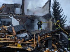 俄羅斯對烏克蘭進行近10小時的致命襲擊
| mtgamer.com 俄羅斯對烏克蘭進行近10小時的致命襲擊
| mtgamer.com