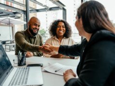 保誠集團 – 仍在增長,但終端市場波動較大
| mtgamer.com 保誠集團 - 仍在增長,但終端市場波動較大
| mtgamer.com