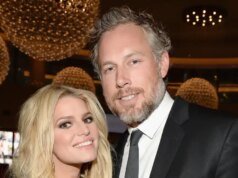 傑西卡·辛普森與分居的丈夫埃里克·約翰遜共度感恩節
| mtgamer.com 傑西卡·辛普森與分居的丈夫埃里克·約翰遜共度感恩節
| mtgamer.com