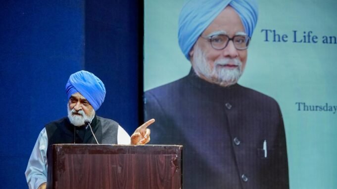 儘管存在強烈反對意見，曼莫漢作為總理仍關注經濟增長：Montek
| mtgamer.com