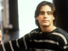 克萊爾·丹尼斯回憶起在《所謂的生活》中親吻傑瑞德·萊托扮演的年長的“阿多尼斯”| mtgamer.com 克萊爾·丹尼斯回憶起在《所謂的生活》中親吻傑瑞德·萊托扮演的年長的“阿多尼斯”| mtgamer.com