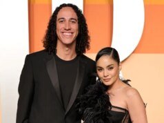 凡妮莎·哈金斯迎來二號寶寶,分娩時血管破裂
| mtgamer.com 凡妮莎·哈金斯迎來二號寶寶,分娩時血管破裂
| mtgamer.com